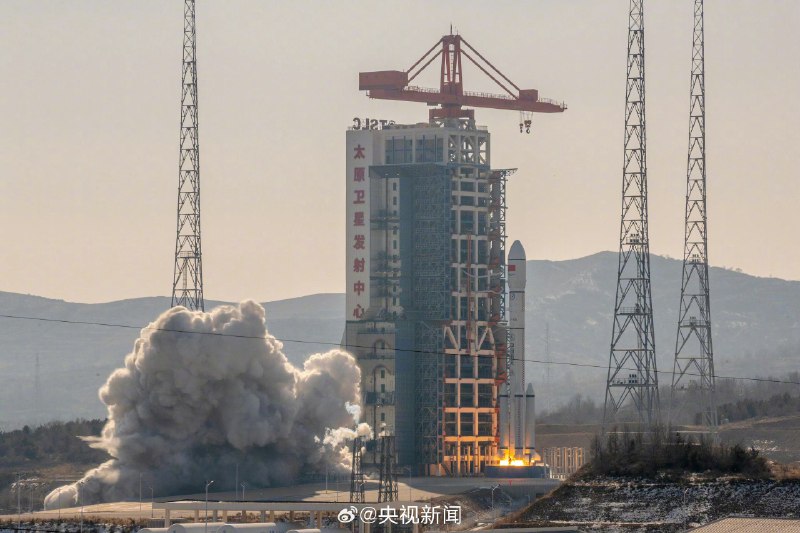 中国成功发射千帆极轨06组18星 星座在轨规模达72颗2025年1月23日13时15分，中国在太原卫星发射中心使用长征六号甲遥六运载火箭（CZ-6A），以“一箭18星”方式将千帆极轨06组卫星送入805公里太阳同步轨道（SSO），发射任务圆满成功
