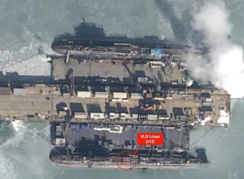 中国葫芦岛造船厂新现三艘核攻击潜艇据2月4日空客卫星图，中国葫芦岛造船厂正在舾装多艘核攻击潜艇