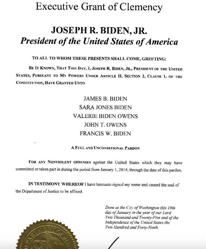 BREAKING: With just 20 minutes before the inauguration, President Biden's office announces a blanket pardon for his brothers, sister, and other family members.突发新闻：特朗普就职典礼前仅 20 分钟，拜登总统办公室宣布全面赦免他的兄弟、姐妹和其他家庭成员