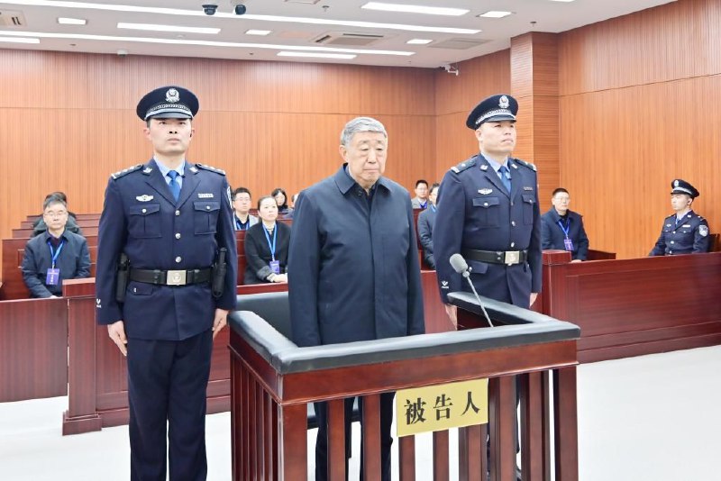四川省政协原副主席杨克宁受贿、非法持有枪支案一审获刑16年2月24日，江苏省南通市中级人民法院一审宣判四川省政协原党组成员、副主席杨克宁受贿、非法持有枪支、弹药案